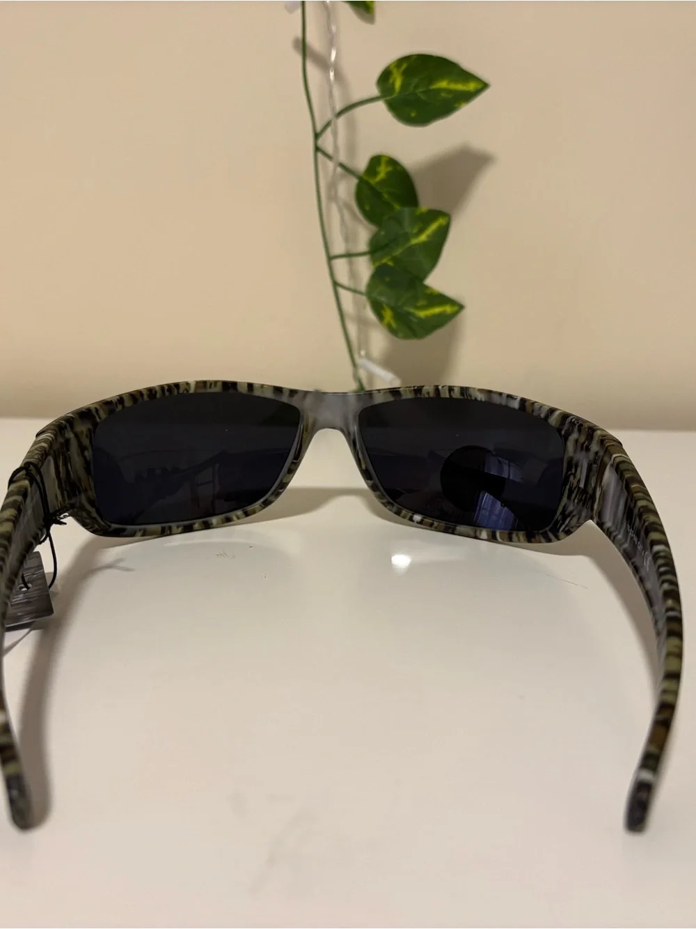 Realtree Men’s Wrap Sunglasses - Camo Green/Brown